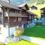 App. Seeblick Of Interlaken アパート ベアテンベルク